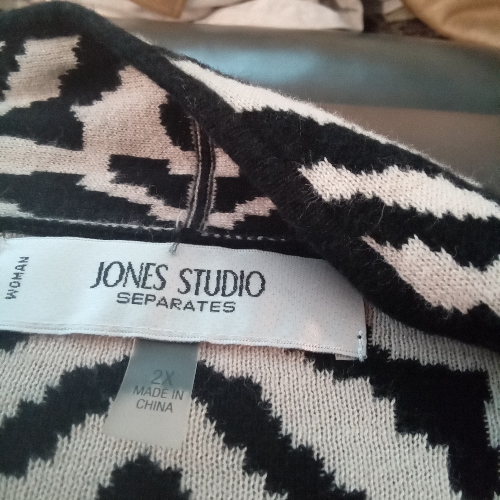 Jones Studio Seperates Plus Size 2X Black & White Chevron Cardigan - Picture 8 of 13